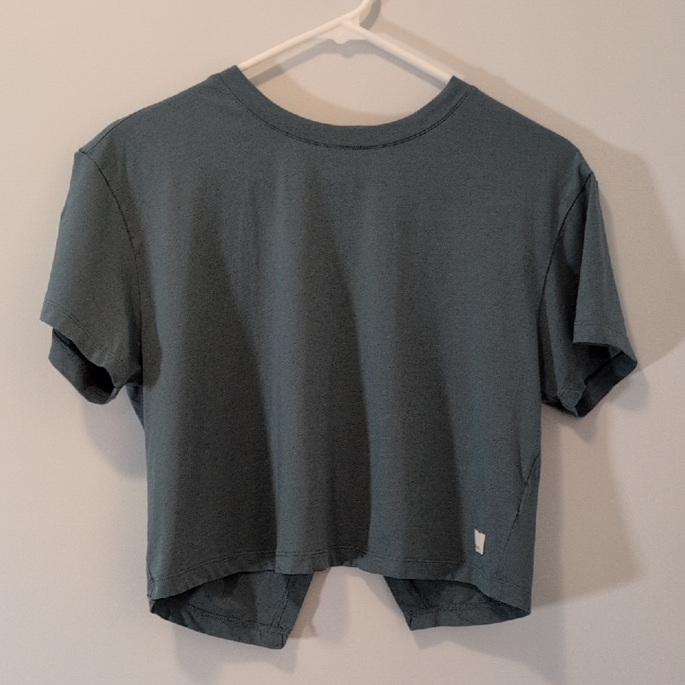 Vuori Slate Blue Women's Crop Top